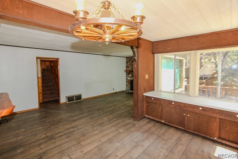 4 bed, 2.0 bath, 1408 sqft, $2,500 — Photo 3