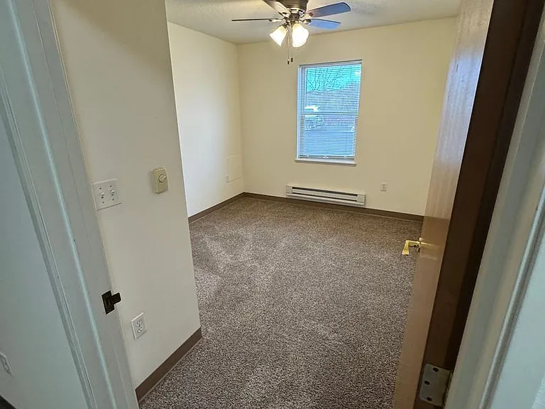 90 E Gridley Ave — Photo 77