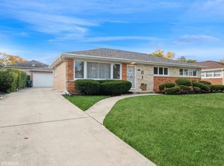 7344 N Kilbourn Ave, Lincolnwood, IL 60712