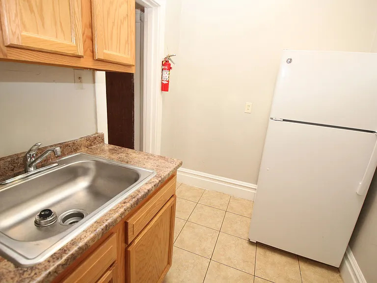 331 Melwood Ave — Photo 5