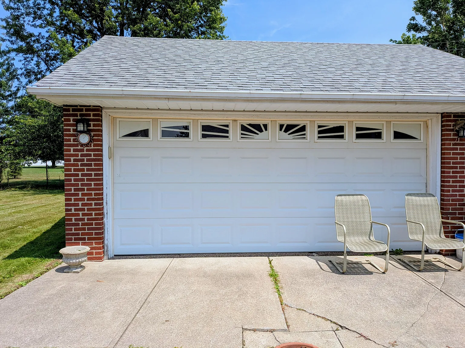 3 bed, 1710 sqft, $2,200 — Photo 2