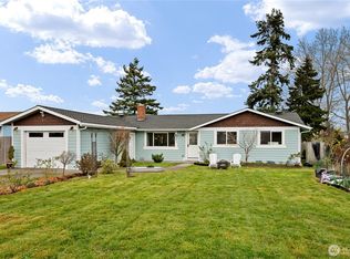 801 Livingston Bay Shore Drive, Camano Island, WA 98282