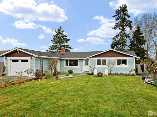 801 Livingston Bay Shore Drive, Camano Island, WA 98282