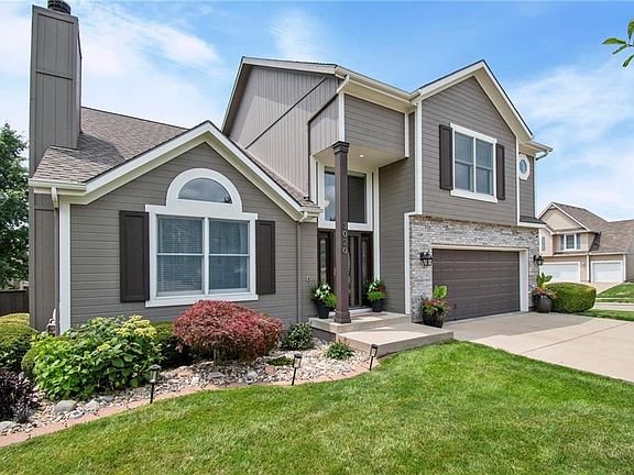 2nd image of 3020 S Argonne Ct