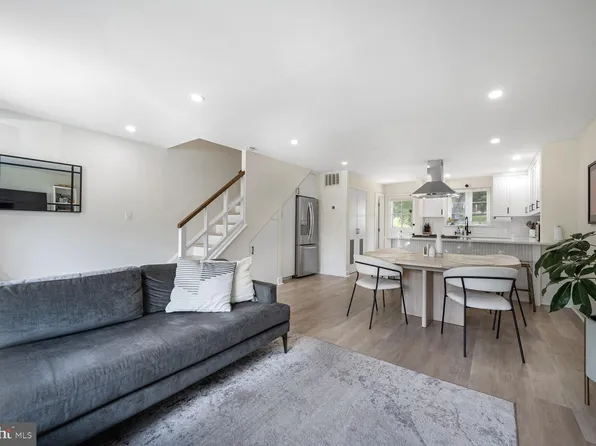 2527 Holman Ave #2514, Silver Spring, MD 20910