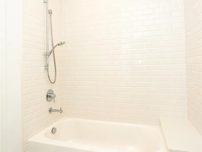 25925 York Rd — Photo 63