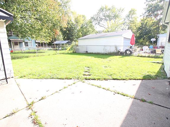 2nd image of 32015 Cheboygan Ct