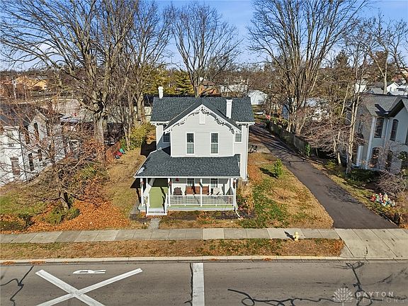 3rd image of 427 E Linden Ave