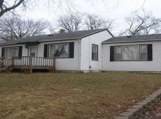 2014 W 1st St, Dixon, IL 61021