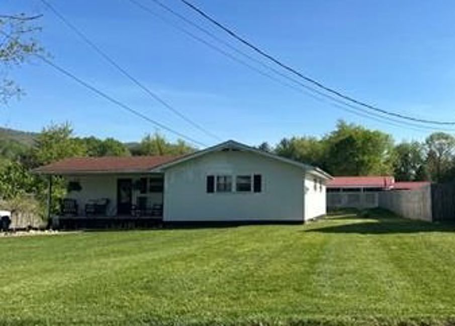 2nd image of 429 Rock Creek Rd