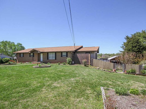 5th image of 2727 Greenway Dr