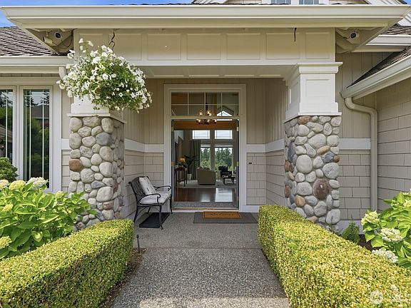 3rd image of 11924 59th Avenue W