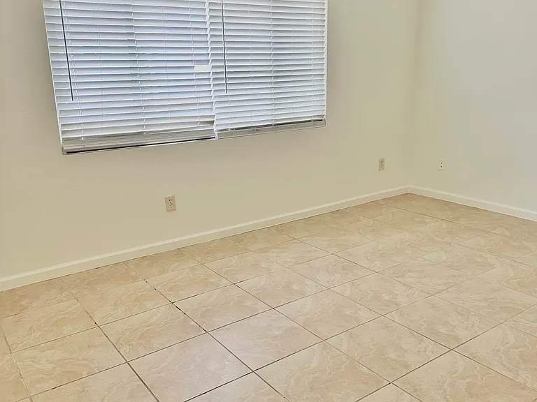 220 Oswego Ave #6 — Photo 19