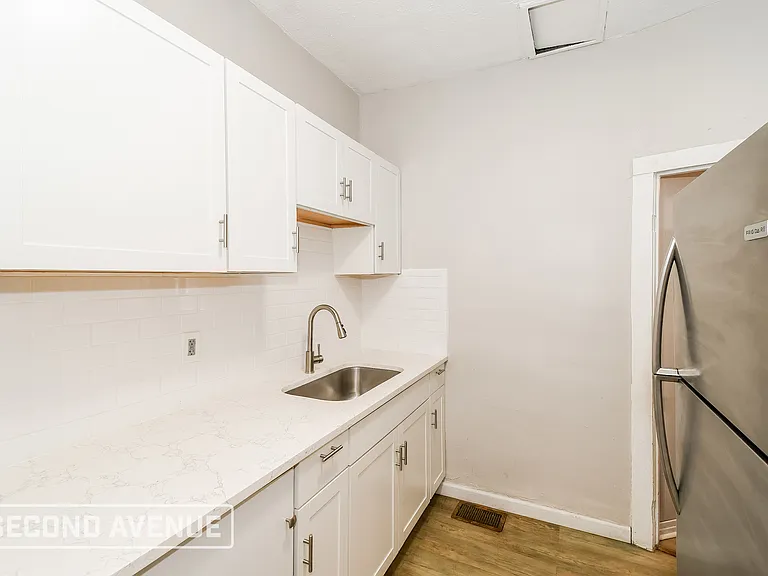 3403 Phoenix Ave — Photo 5