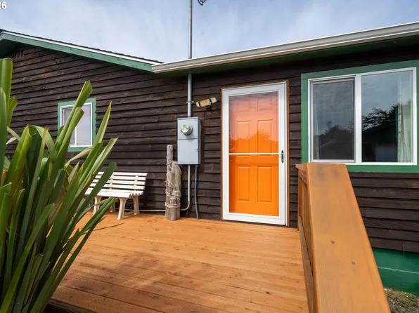 160 NE 20th Ave, Rockaway Beach, OR 97136