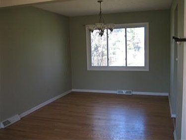 5th image of 33211 Warwickshire Ln
