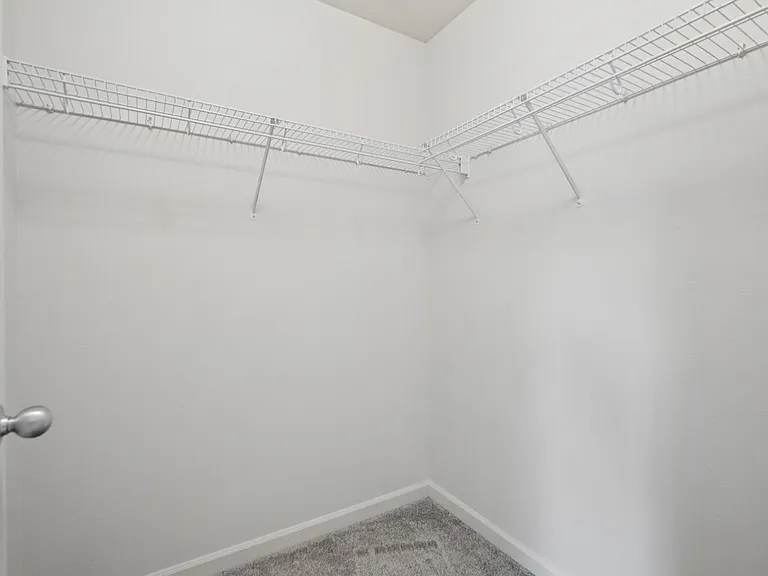 Oak Tree Apartments — Photo 66