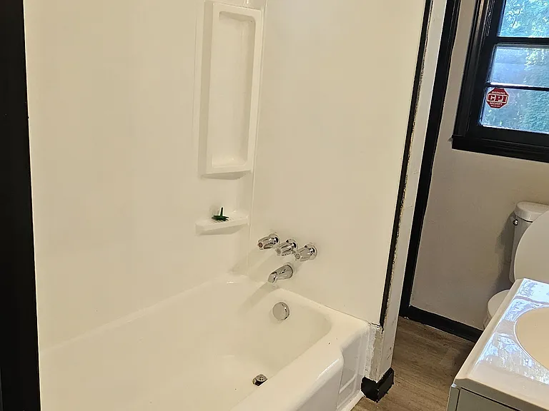 609 N Rhyne St — Photo 14