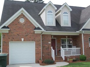 24 Penton Ridge Ct, Greensboro, NC 27455