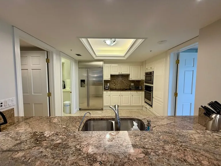 4021 Gulf Shore Blvd N #202 — Photo 7