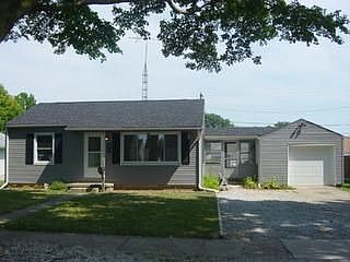 2nd image of 976 Ridgelawn Ave