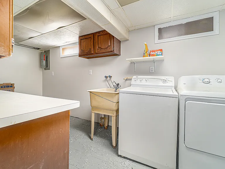 3335 Williams St — Photo 16