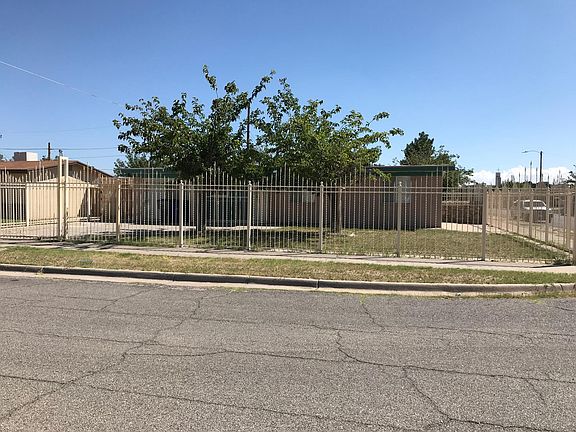 2nd image of 800 Monclova Ln