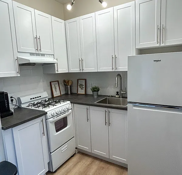 416 Bailey Ave — Photo 9