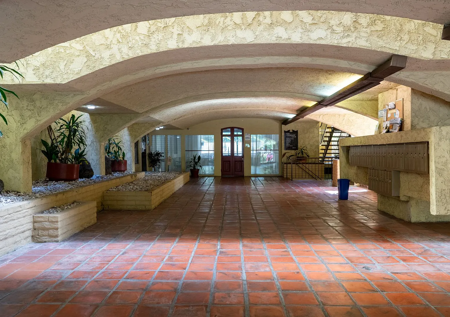 A Rememberable Fox Hills Condo — Photo 2