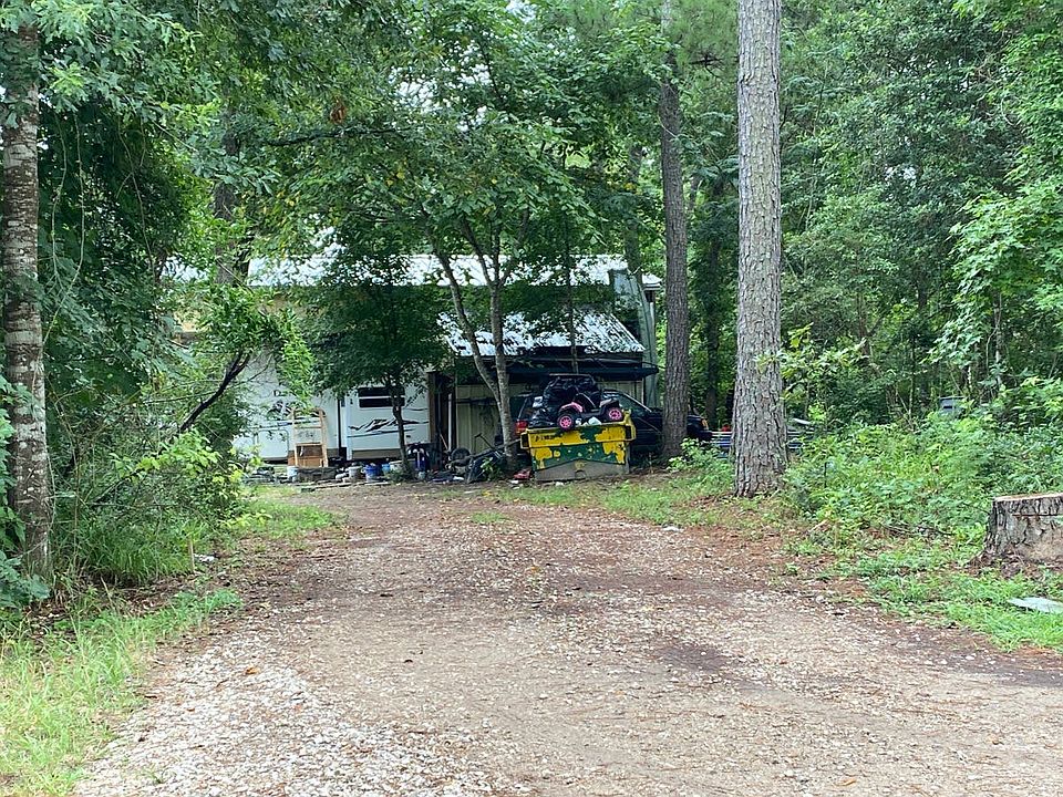 1st image of 135 Hall Dr S