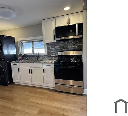 588 Summit St — Photo 1
