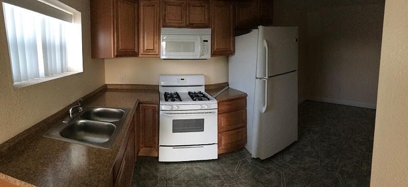 2nd image of 3250 Newton Ave