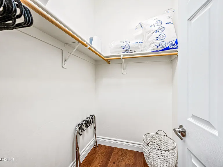 1817 E Willow Tree Ct — Photo 80