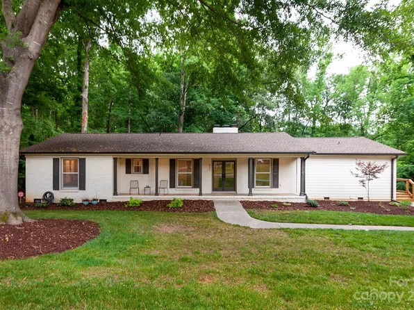 531 Mountainview Dr, Charlotte, NC 28270