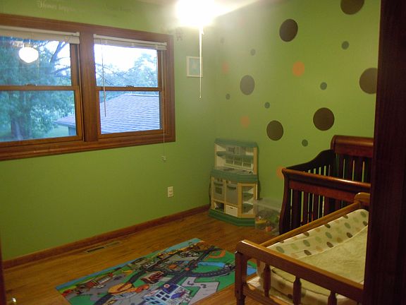 2nd bedroom