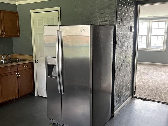 4th image of 3020 Lorena Ave