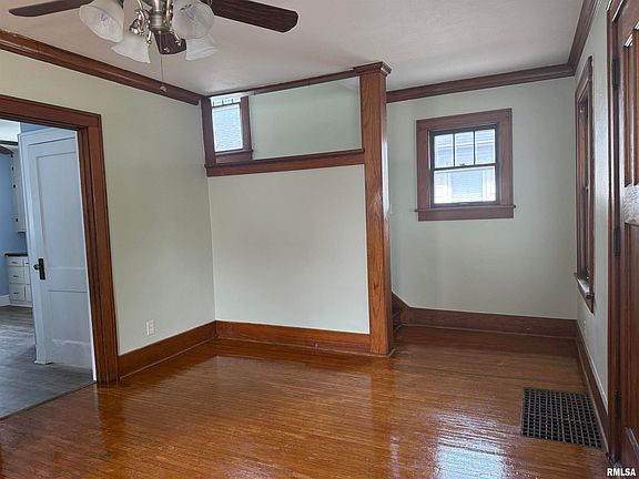 3rd image of 1209 E Gift Ave