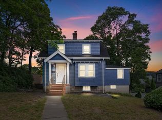 21 Taylor St, Melrose, MA 02176