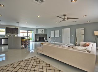 2275 N Sandra Rd, Palm Springs, CA 92262