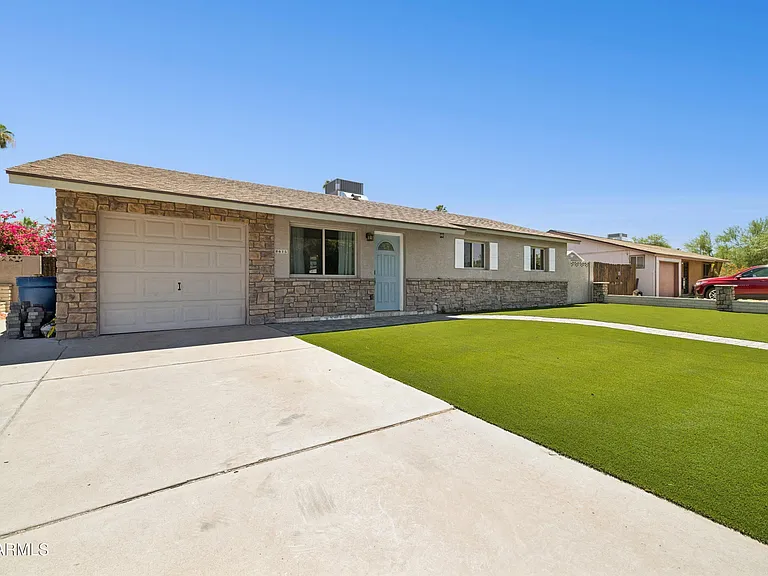3615 S Margo Dr — Photo 3