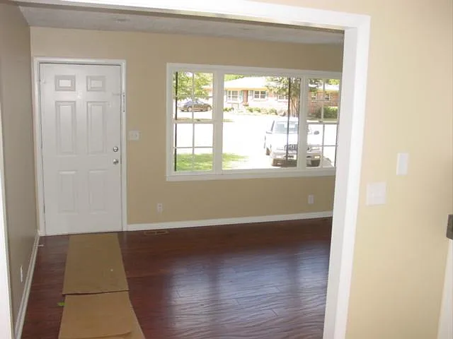 600 Larry Dr — Photo 11