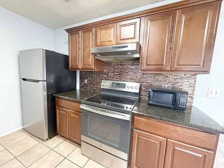 2 Star Cir — Photo 8