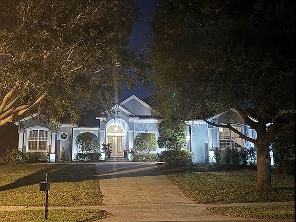 2nd image of 253 Glen Abbey Ln