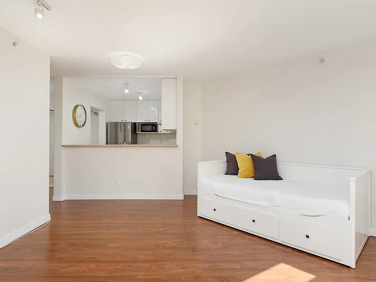 4567 Hazel St #902 — Photo 4