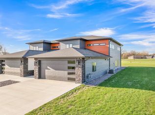 3302 Ponderosa Ct #6B, Spirit Lake, IA 51360