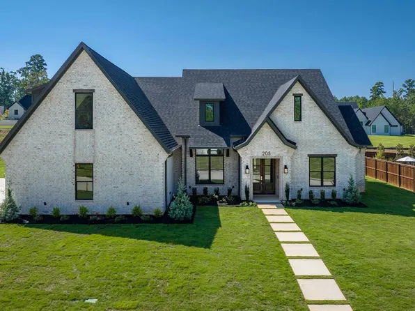 205 Shortleaf Ln, Longview, TX 75605