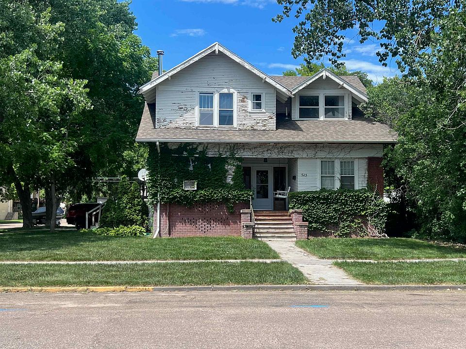 1st image of 523 W 2nd St
