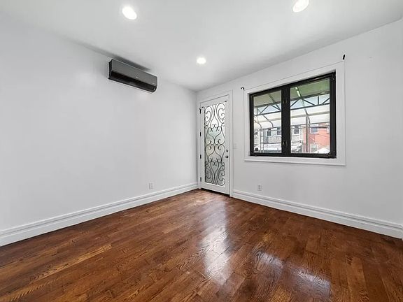 3rd image of 154 Eldert Ln #1