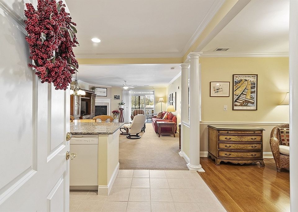 1st image of 1312 Emerald Ct Unit 1312