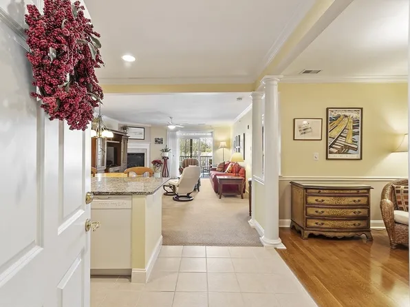 1312 Emerald Ct Unit 1312, Tewksbury, MA 01876
